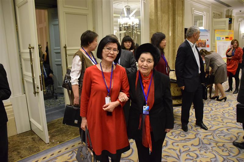 Laureate of the State Prize of the Kazakh SSR Bagdat Nurlanovna Abisheva and executive director of the Association Kulgazira Baltabaeva