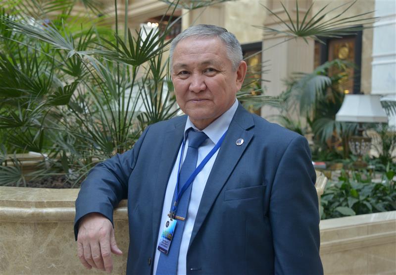 Laureate of the State Prize of the Republic of Kazakhstan Al-Farabi in 2015, a graduate of the Faculty of Chemistry in 1976 Serik Tleulesovich Shalgymbaev