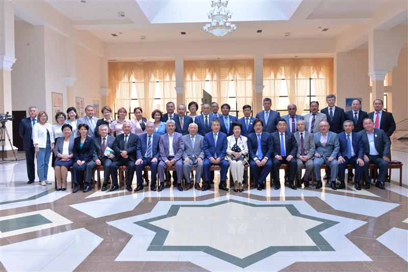 The extended meeting of the Presidium of the Association of Kazakh National University alumni, 11 May 2015