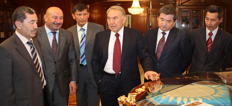 Kazakhstan President Nursultan Nazarbayev and journalists - the graduates of Kazakh National University