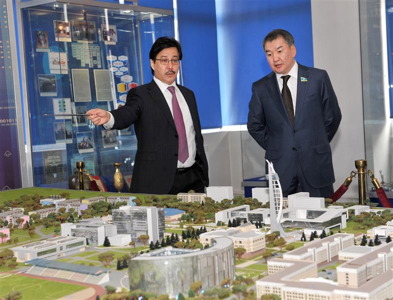 Kairat Abdrazakovich Mami met with Development Plan of Kazakh National University